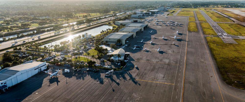 united-airlines-pbi-terminal-palm-beach-international-airport